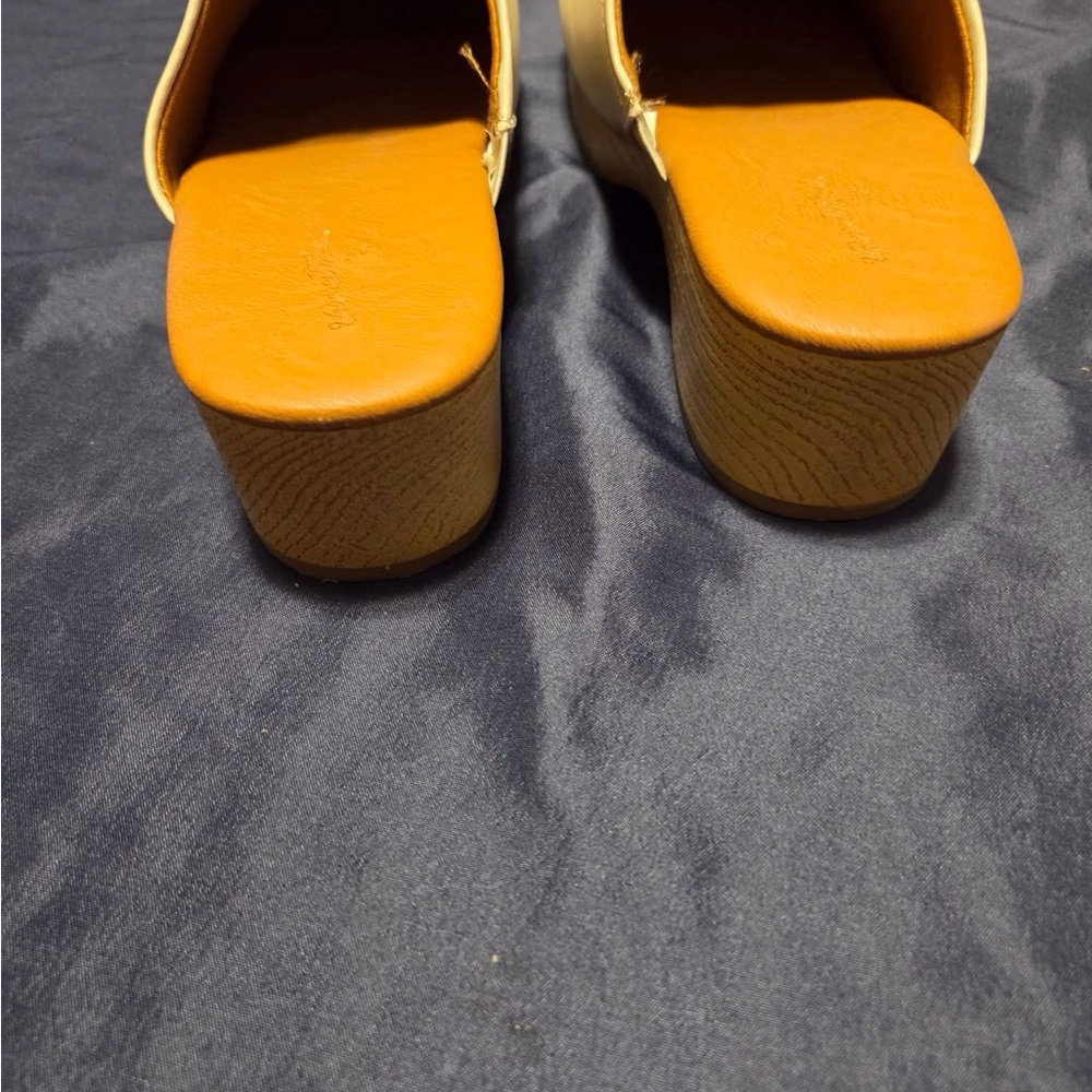 Universal Thread Cream Mules - Picture 5 of 9